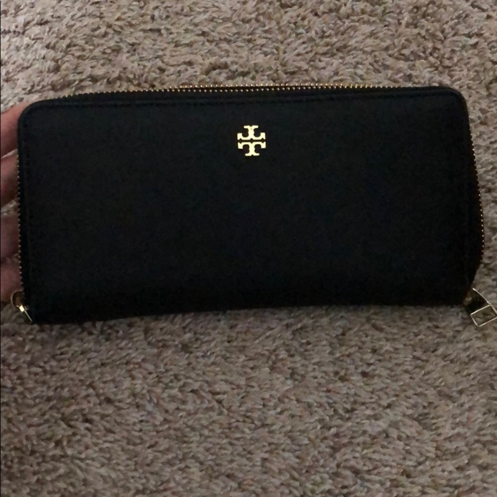 Tory Burch wallet